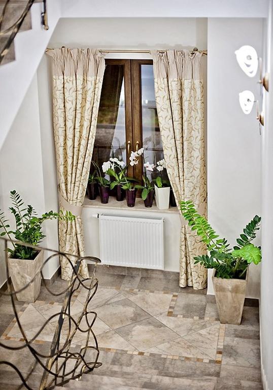 Hotel Willa Adriana Плоцк Екстериор снимка