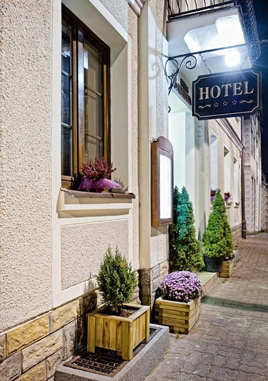 Hotel Willa Adriana Плоцк Екстериор снимка