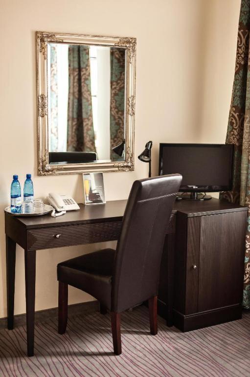 Hotel Willa Adriana Плоцк Екстериор снимка