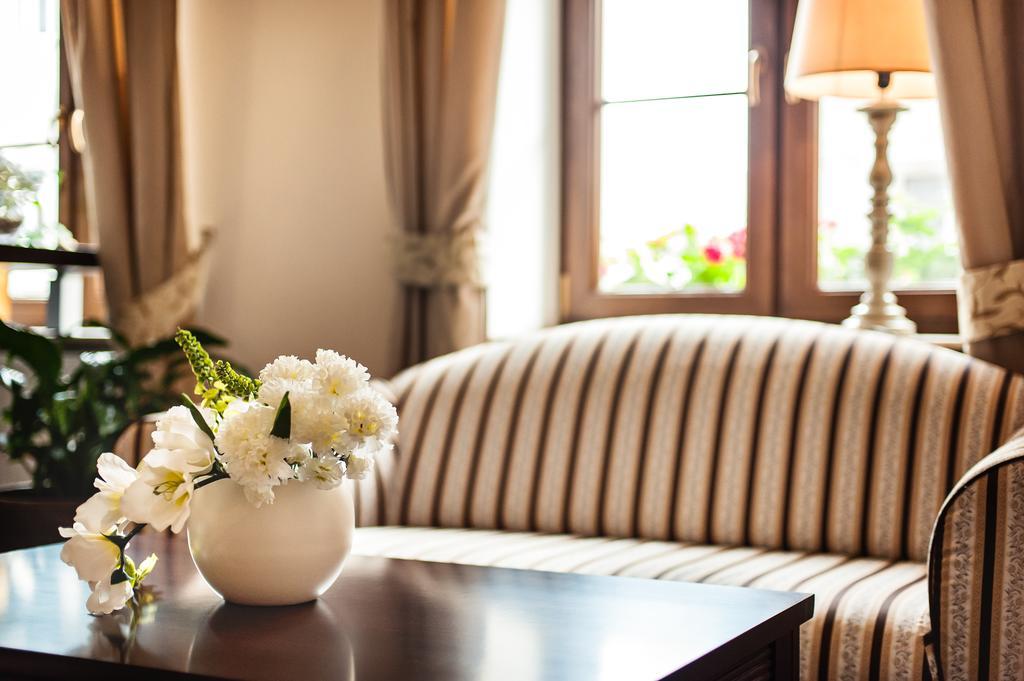 Hotel Willa Adriana Плоцк Екстериор снимка