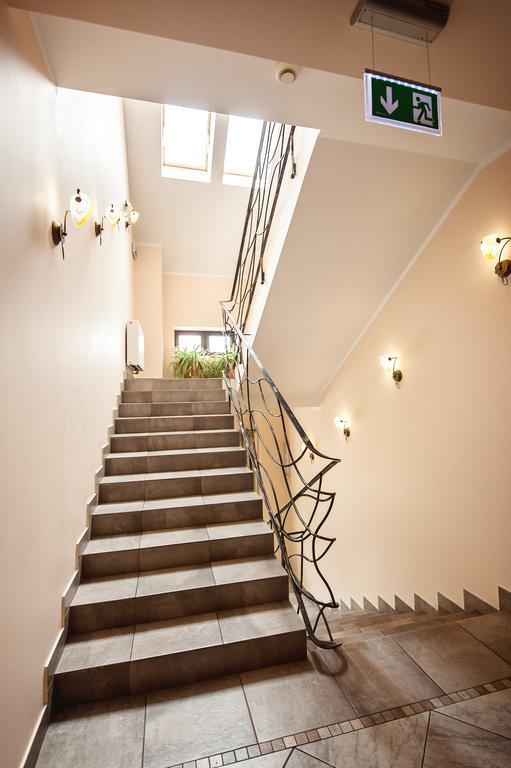 Hotel Willa Adriana Плоцк Екстериор снимка
