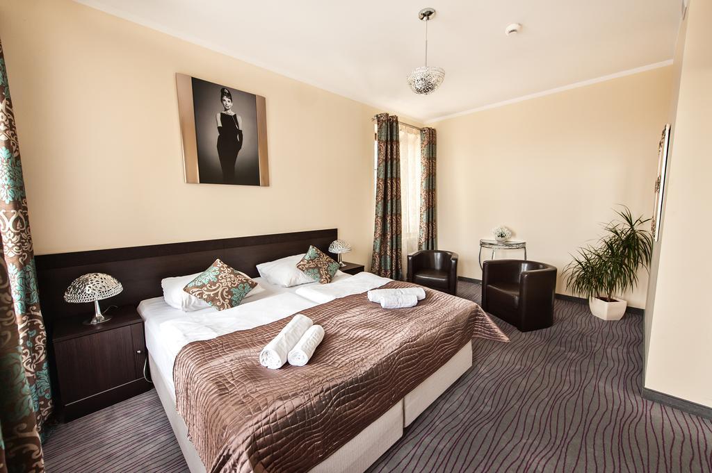 Hotel Willa Adriana Плоцк Стая снимка