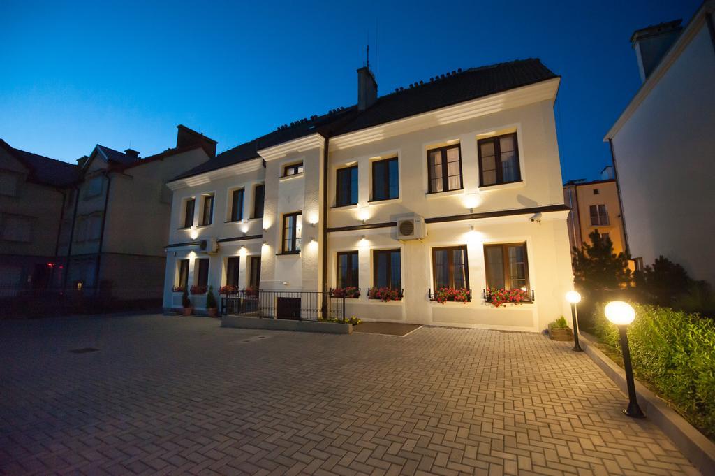 Hotel Willa Adriana Плоцк Екстериор снимка