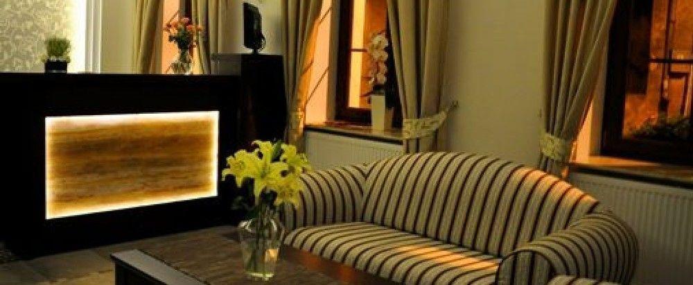 Hotel Willa Adriana Плоцк Екстериор снимка